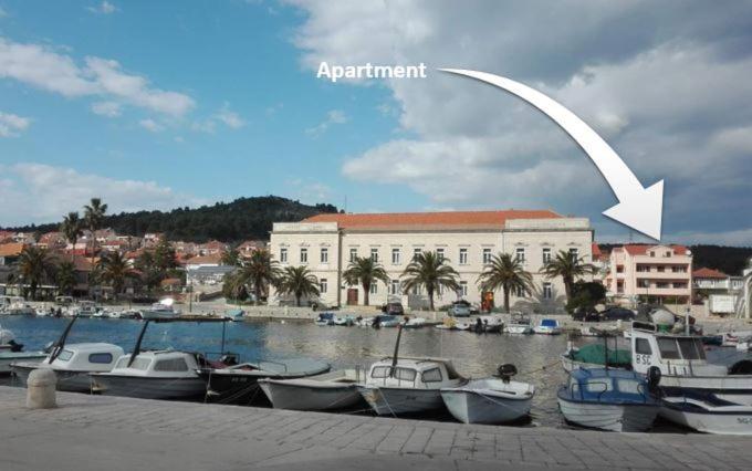 Apartman Tudor 斯塔里格勒 外观 照片